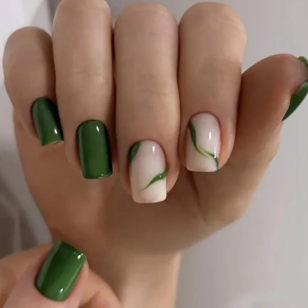 24 Pieces Fake Press On Nails